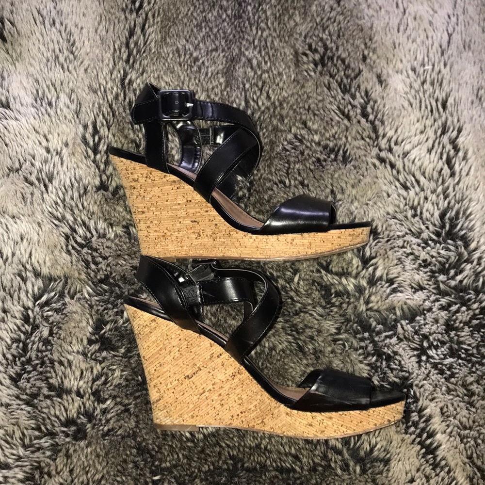 Black cork wedges